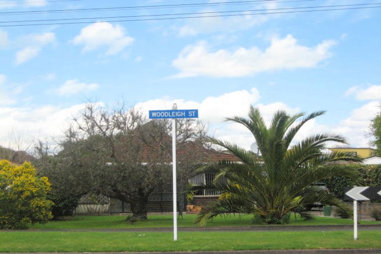 Photo of property in 4 Woodleigh Street, Frankleigh Park, New Plymouth, 4310