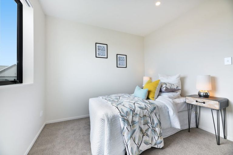 Photo of property in 3/60 Kelman Road, Kelston, Auckland, 0602