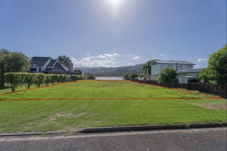 Photo of property in 20 Marquet Place, Tairua, 3508