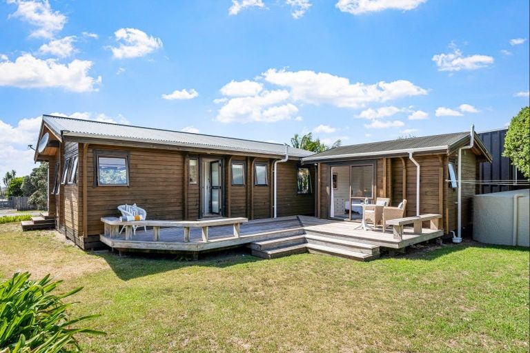 Photo of property in 15 St Anne Place, Omaha, 0986