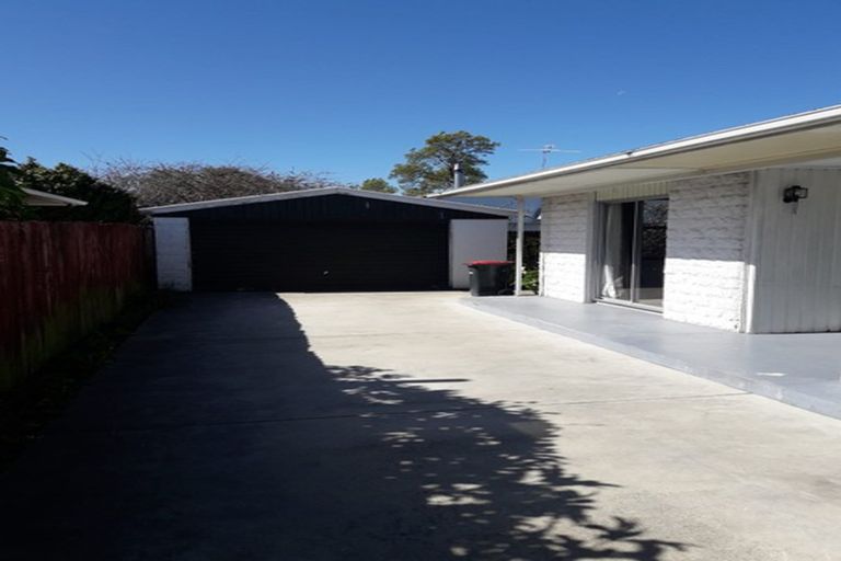 Photo of property in 2/33 Guinness Crescent, Ilam, Christchurch, 8041