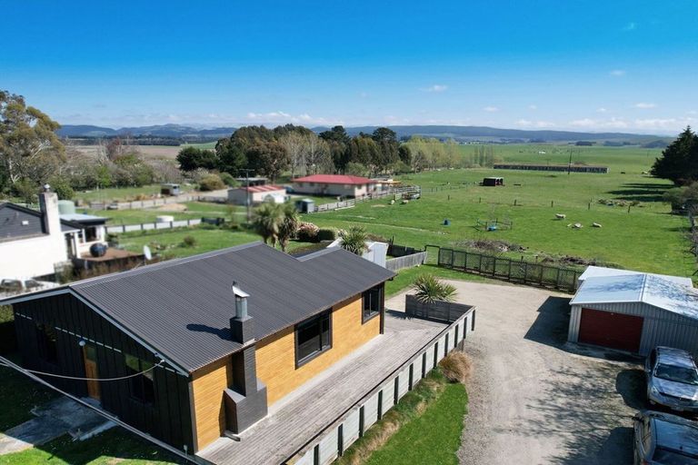 Photo of property in 24 Main Road, Maheno, Oamaru, 9495