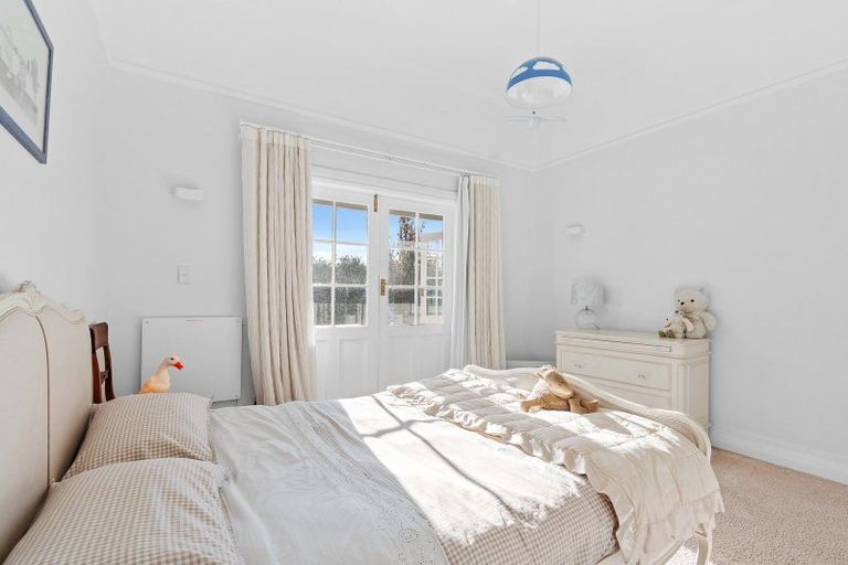 Photo of property in 93 Kuratawhiti Street, Greytown, 5794