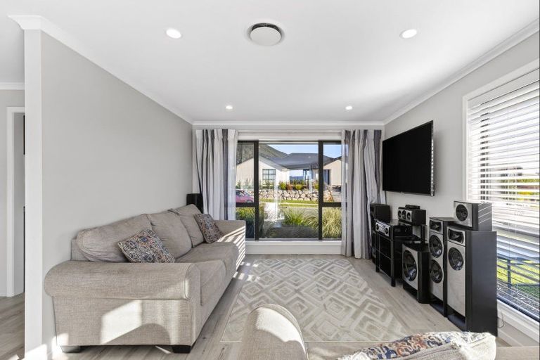 Photo of property in 14 Huntaway Close, Stoke, Nelson, 7011