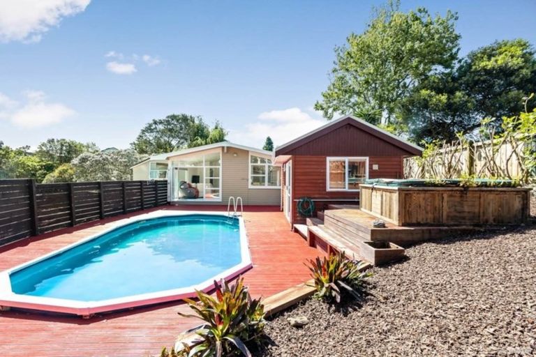 Photo of property in 6 Te Anau Place, Pakuranga Heights, Auckland, 2010