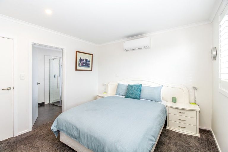 Photo of property in 11 Magdalinos Way, Havelock North, 4130