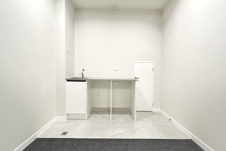 Photo of property in 24 Porowha Road, Westgate, Auckland, 0814