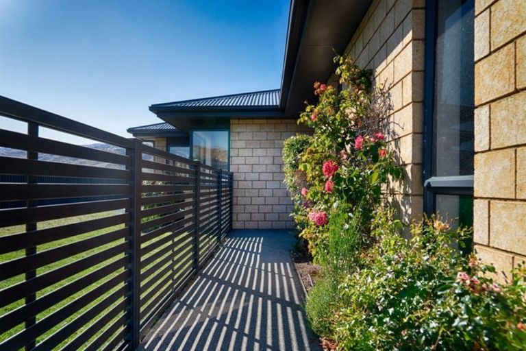 Photo of property in 5 Crabbe Place, Cromwell, 9310