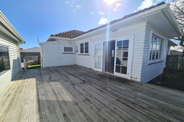Photo of property in 330 Carrington Street, Vogeltown, New Plymouth, 4310