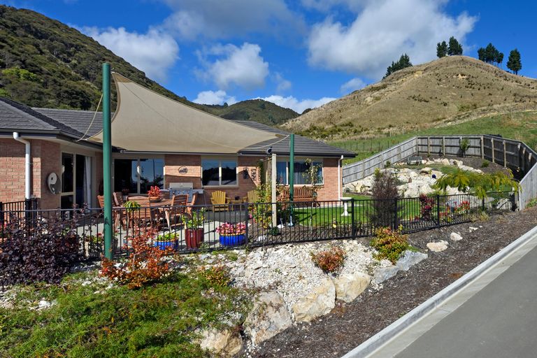 Photo of property in 19 Devenish Place, Atawhai, Nelson, 7010