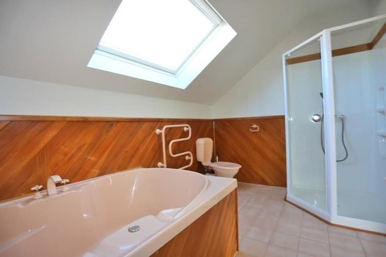 Photo of property in 22 Geraldo Place, Russley, Christchurch, 8042