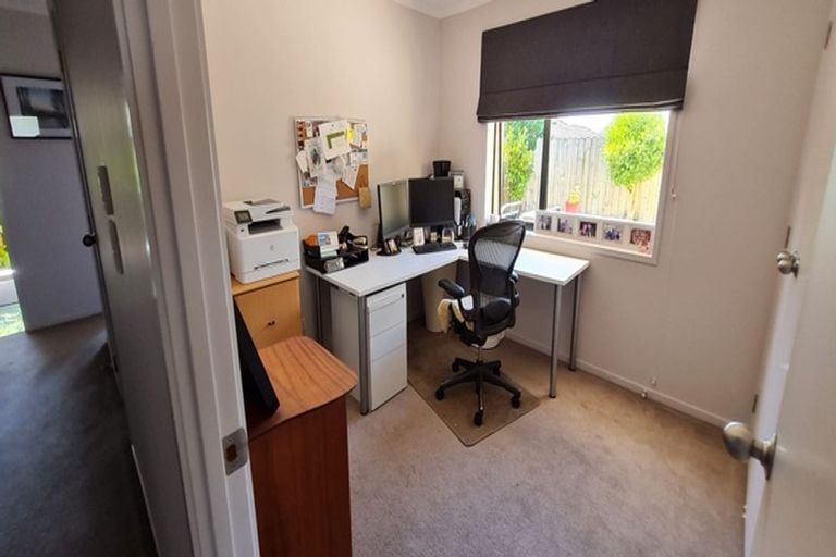 Photo of property in 22 Ranchod Terrace, Pukekohe, 2120