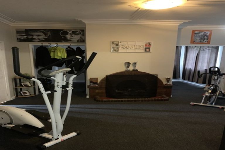 Photo of property in 2 Springhill Road, Mornington, Dunedin, 9011