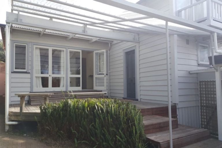 Photo of property in 4 Lake Road, Devonport, Auckland, 0624
