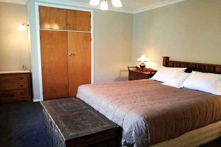 Photo of property in 74 Warwick Street, Wilton, Wellington, 6012