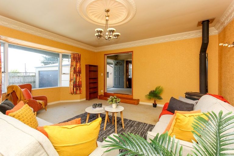 Photo of property in 101 Brois Street, Frankleigh Park, New Plymouth, 4310