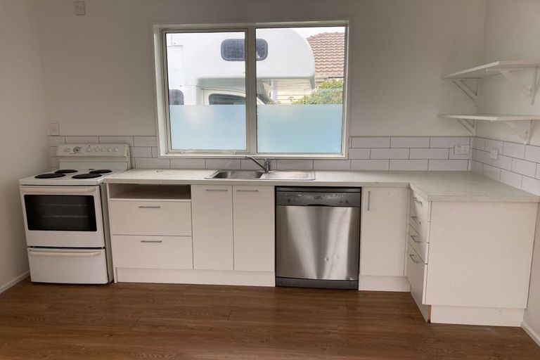Photo of property in 17 Kearneys Road, Linwood, Christchurch, 8062