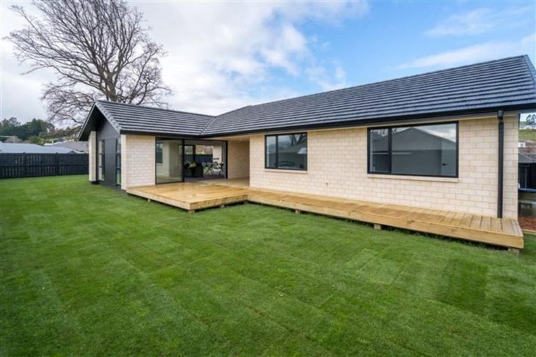 Photo of property in 11 Heathfield Drive, Mosgiel, 9024