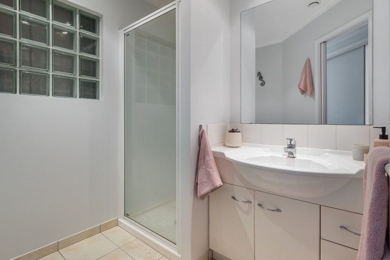 Photo of property in Paramount Apartments, 15/281 Maunganui Road, Mount Maunganui, 3116