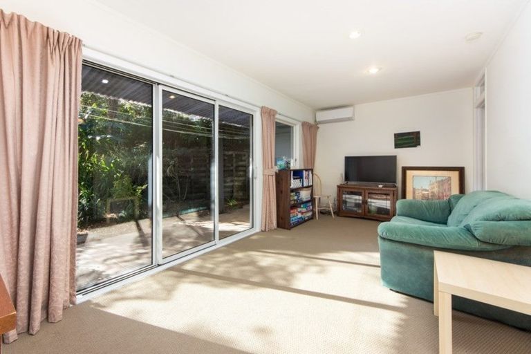 Photo of property in 60 Alton Avenue, Hillcrest, Auckland, 0627