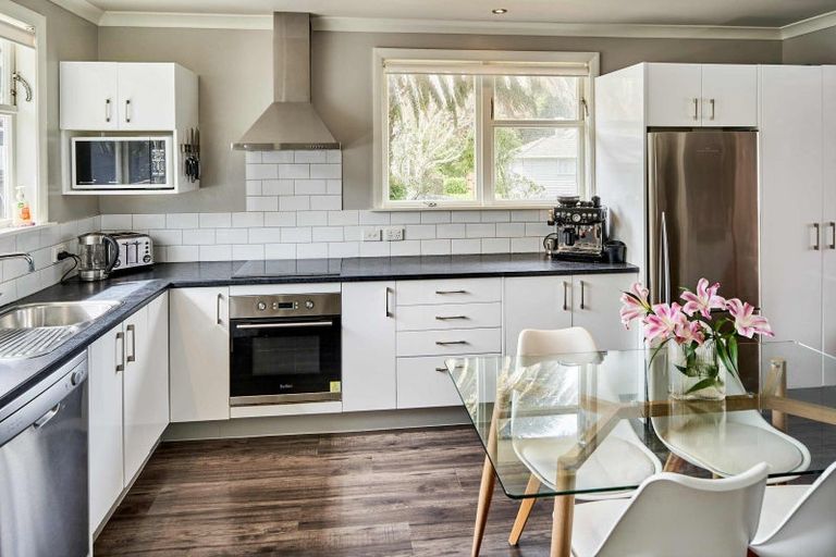 Photo of property in 15 Penguin Grove, Waitangirua, Porirua, 5024