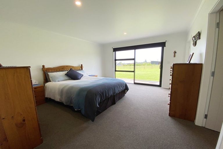 Photo of property in 152 Gladstone Road, Levin, 5571