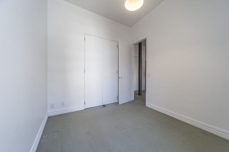 Photo of property in Columbia Apartments, 5/32 Cuba Street, Te Aro, Wellington, 6011