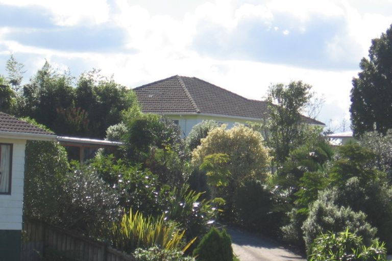 Photo of property in 17 Panzic Place, Glen Eden, Auckland, 0602