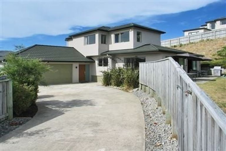 Photo of property in 24 Dusky Crescent, Aotea, Porirua, 5024