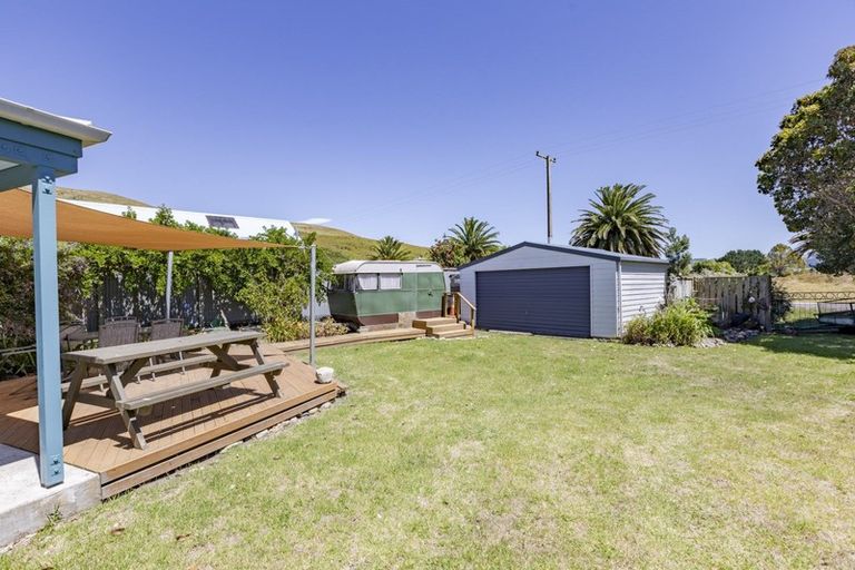 Photo of property in 9 Te Paerahi Road, Porangahau, 4293