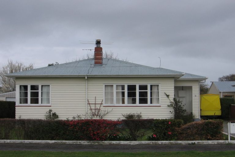Photo of property in 6 Masters Crescent, Masterton, 5810