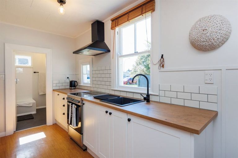 Photo of property in 4 Millar Street, Roslyn, Palmerston North, 4414