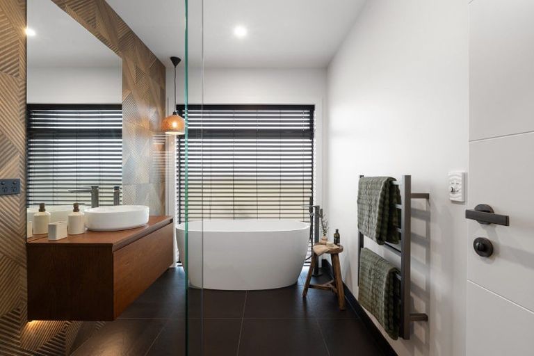 Photo of property in 60 Seven Oaks Drive, Kinloch, 3377