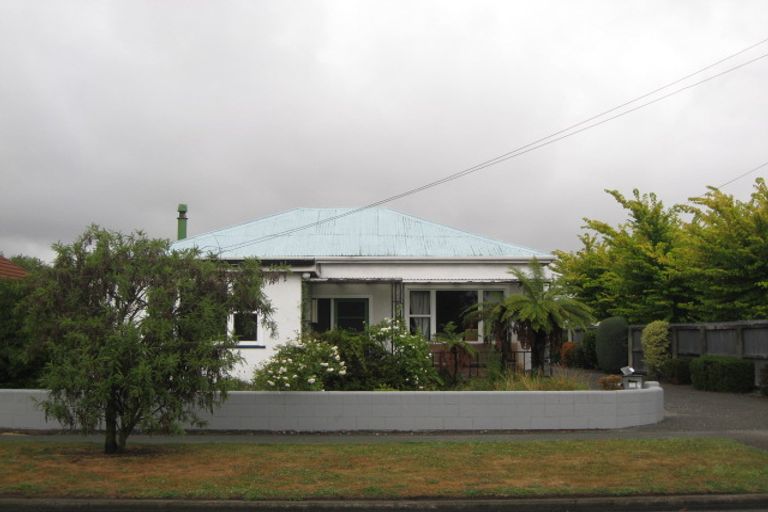 Photo of property in 2/36 Coopers Road, Dallington, Christchurch, 8061