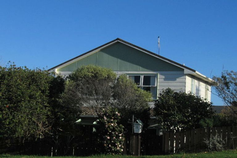 Photo of property in 40 Martin Road, Paraparaumu Beach, Paraparaumu, 5032