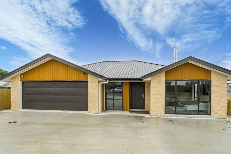 Photo of property in 4 Nore Street, Waihola, Milton, 9073