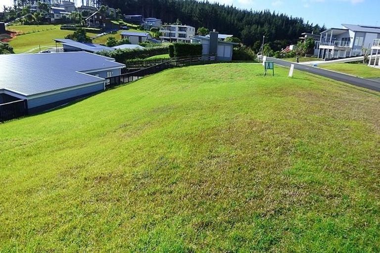Photo of property in 8 Seacrest Boulevard, Langs Beach, Waipu, 0582