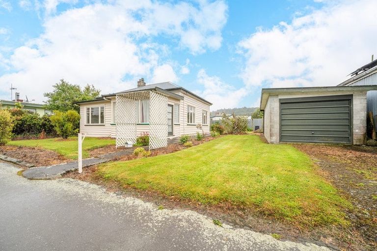 Photo of property in 36 Wilson Street, Geraldine, 7930