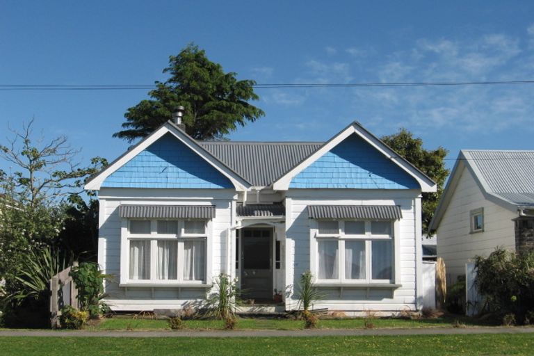 Photo of property in 37 Disraeli Street, Gisborne, 4010