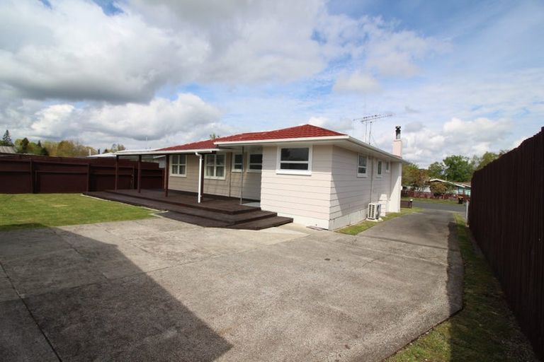 Photo of property in 19 Thompson Street, Tokoroa, 3420