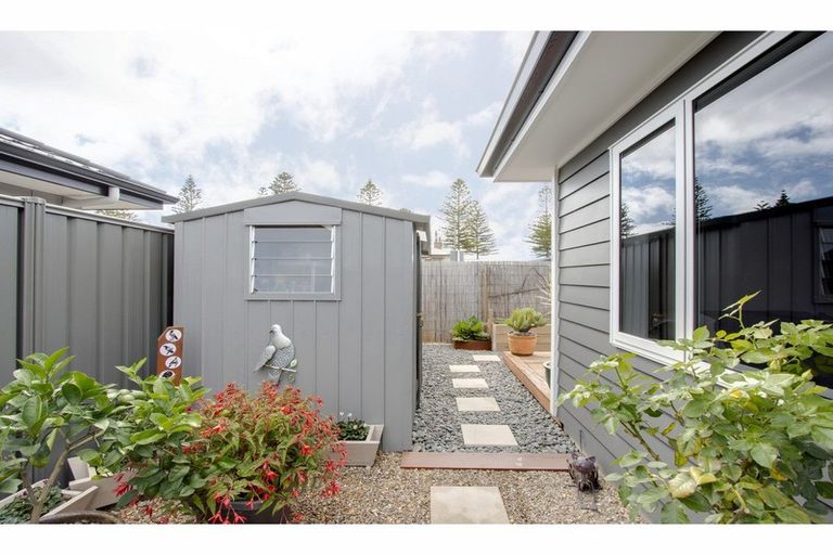 Photo of property in 18 Arrow Place, Te Awa, Napier, 4110