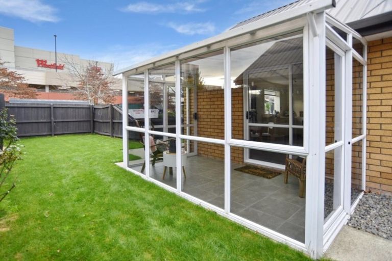 Photo of property in 35 Dilworth Street, Riccarton, Christchurch, 8041