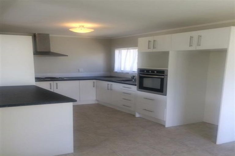 Photo of property in 46 Gallony Avenue, Massey, Auckland, 0614