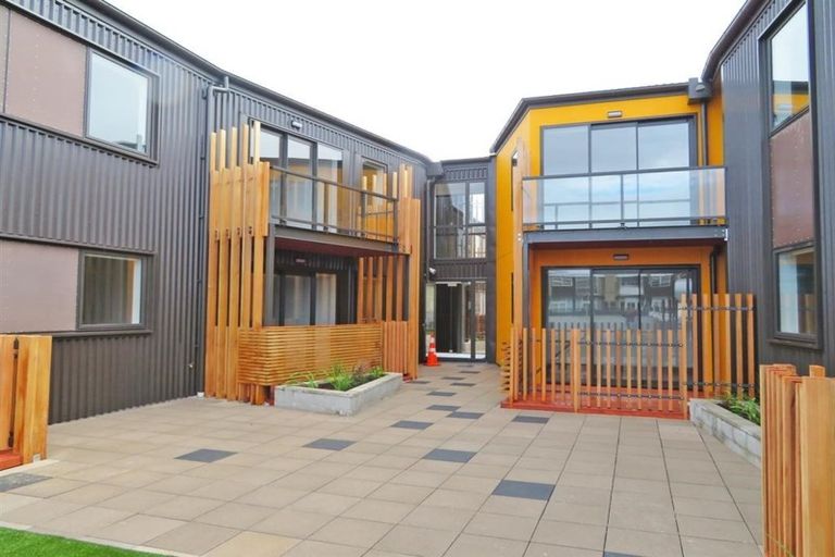 Photo of property in The Firemans Apartments, 214/321 Jackson Street, Petone, Lower Hutt, 5012