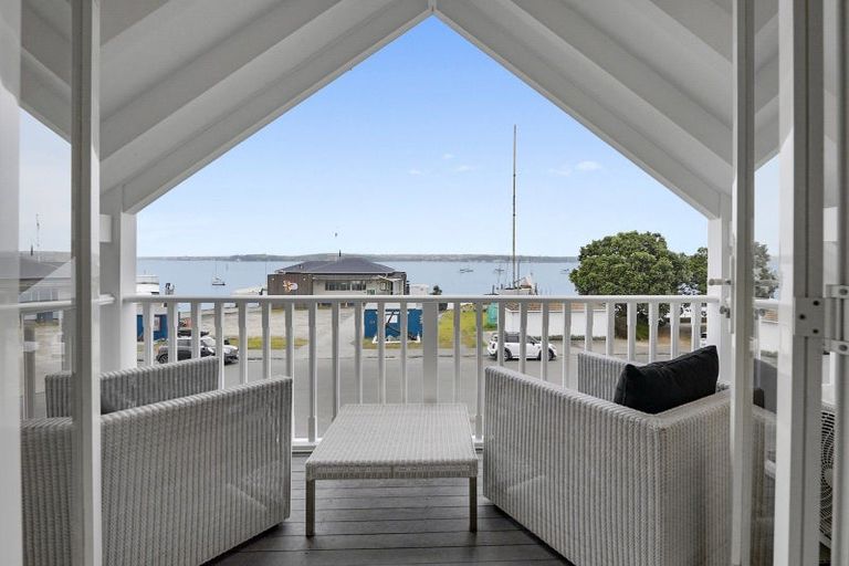 Photo of property in 20 King Edward Parade, Devonport, Auckland, 0624