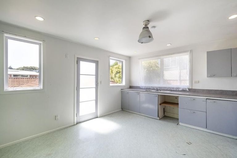 Photo of property in 36 Whitmore Road, Mount Roskill, Auckland, 1041