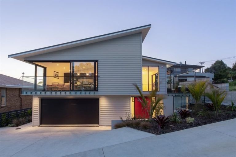 Photo of property in 45b Hyde Road, Rothesay Bay, Auckland, 0630