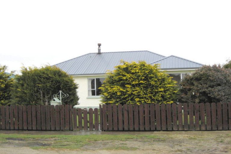 Photo of property in 94 Ferry Road, Edendale, 9825