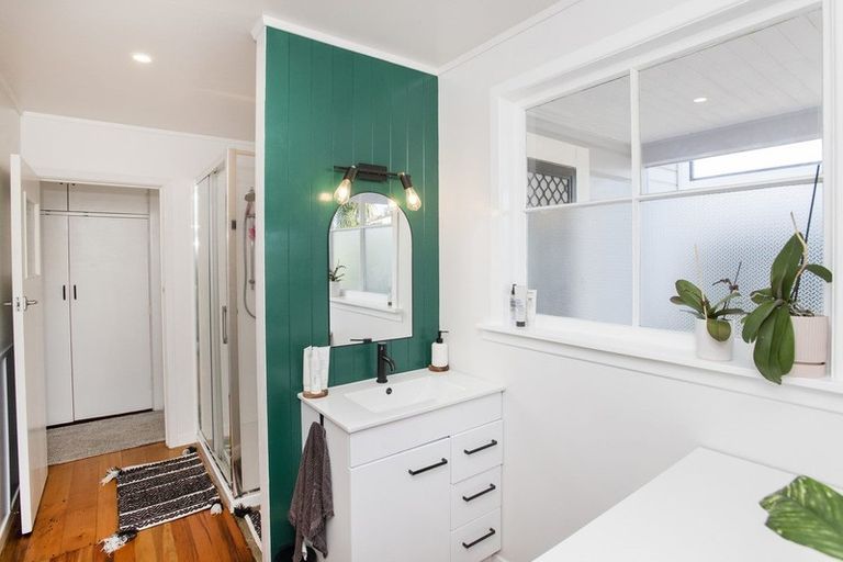 Photo of property in 35 Muir Street, Te Hapara, Gisborne, 4010