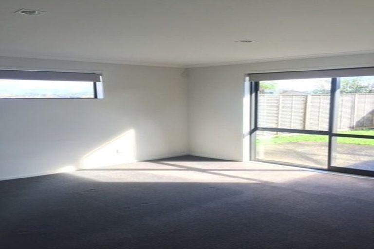 Photo of property in 15 Grapnel Street, Silverdale, 0932